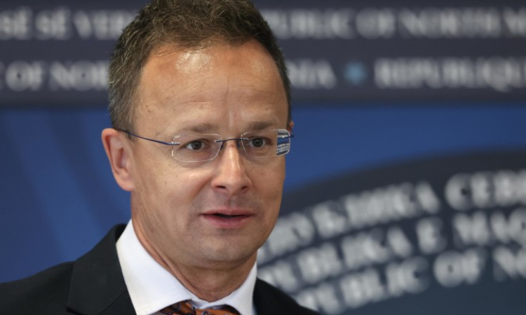 Сиярто: Словакия, Унгария и Сърбия ще се справят с украинското изнудване